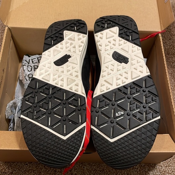 New in box men’s back to Berkeley NF size 8. - Picture 3 of 3